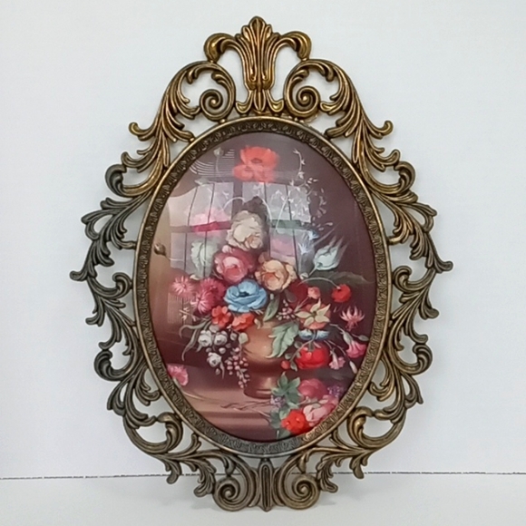 unknown Other - Vintage made in Italy convex glass floral picture in metal frame, wall art